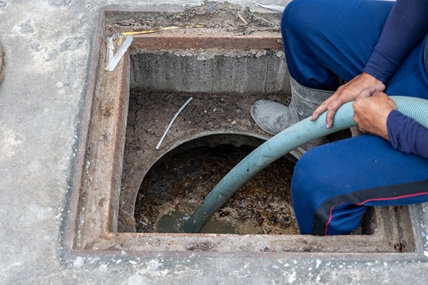 grease trap pumping is usually performed using vacuum trucks equipped with powerful pumps and hoses to remove the grease